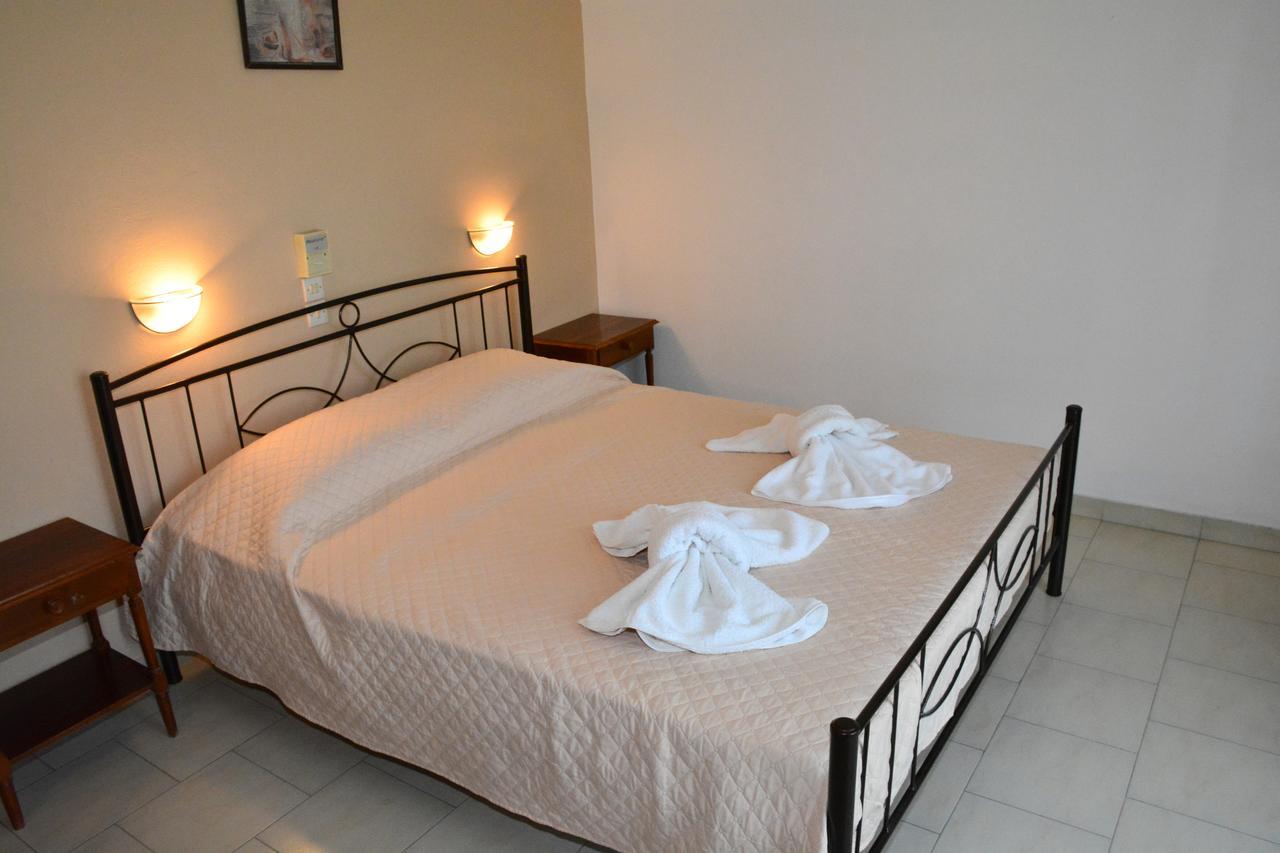 Voula Apartments Agia Marina  Екстер'єр фото