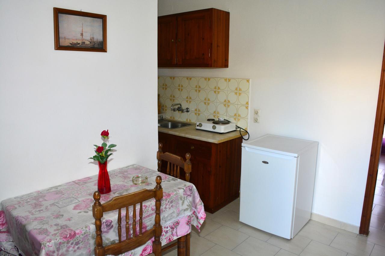 Voula Apartments Agia Marina  Екстер'єр фото