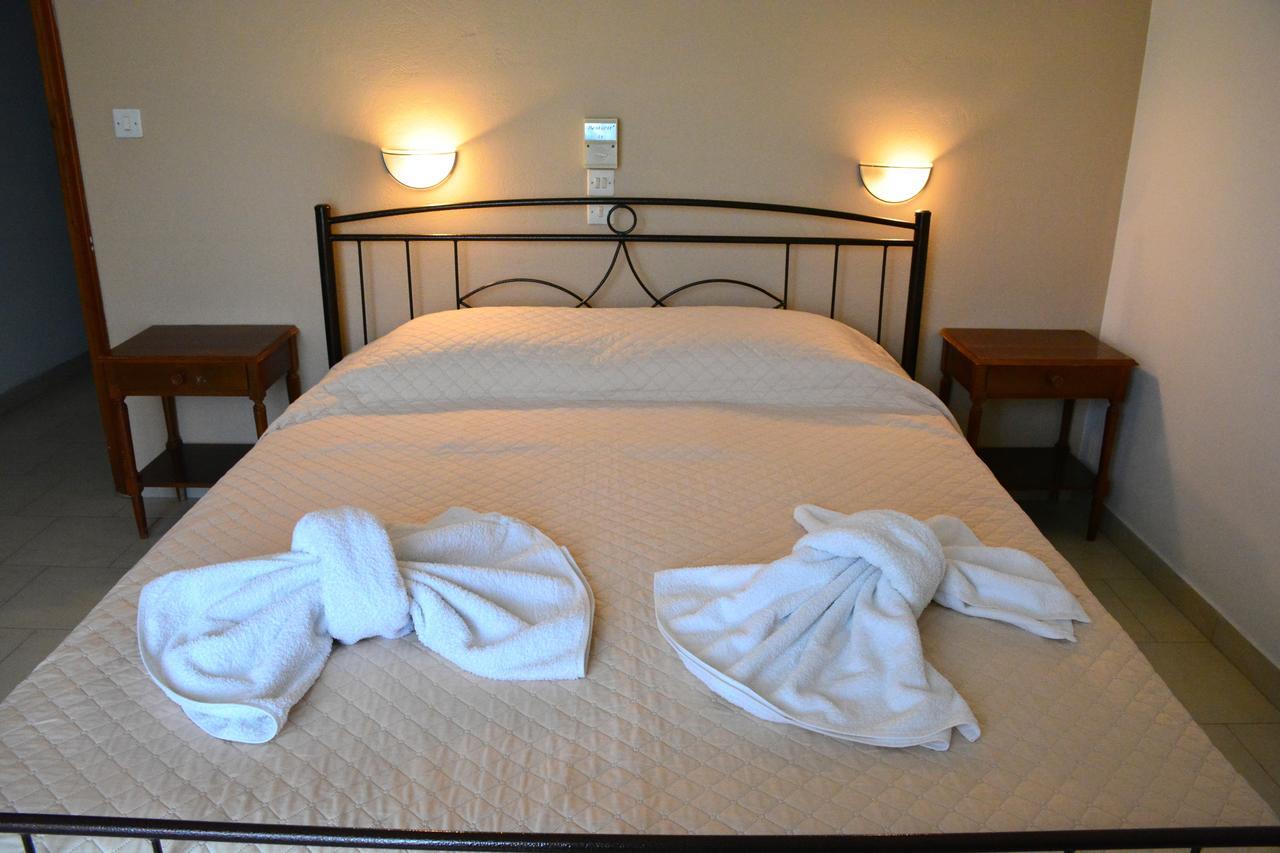 Voula Apartments Agia Marina  Екстер'єр фото